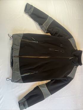 618094 Helly Hanson Rain Gear For Men. Hansen Brand. Never Worn. Excellent Condition 618094 Helly Hanson Rain Gear For Men. Hansen Brand. Never Worn. Excellent Condition